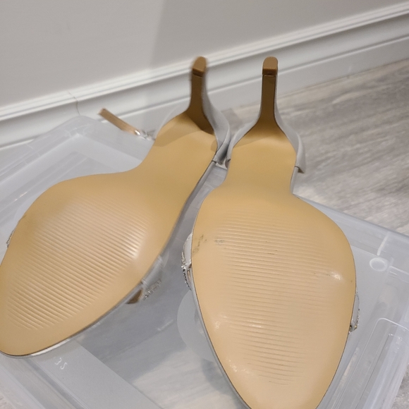 NWOT Heels - Picture 5 of 6